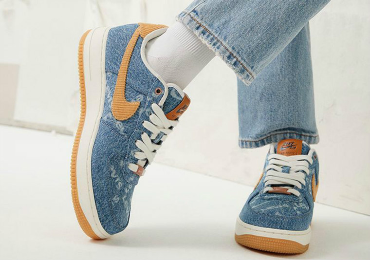 Levi’s,Nike,Nike By You  满印弹幕！Levi's x Nike 联名发售日期曝光，入手方式很特别！