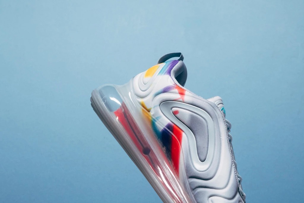 Air Max 720,Nike,发售,AR9293-011  液态银 + 彩喷涂鸦！这双 Air Max 720 新品别错过！
