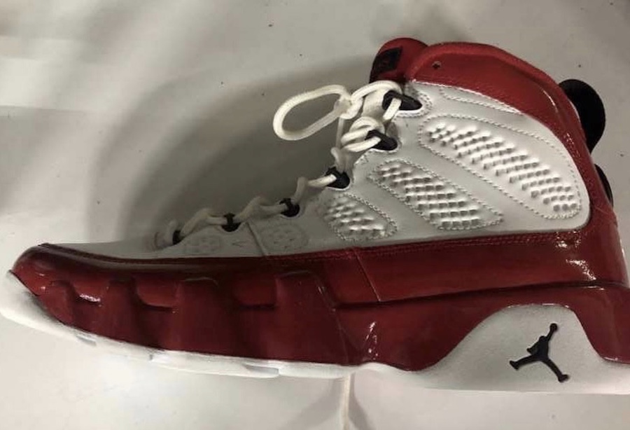 AJ9,Air Jordan 9,302370-160,发售  实物首次曝光！经典白红 Air Jordan 9 将于 10 月发售
