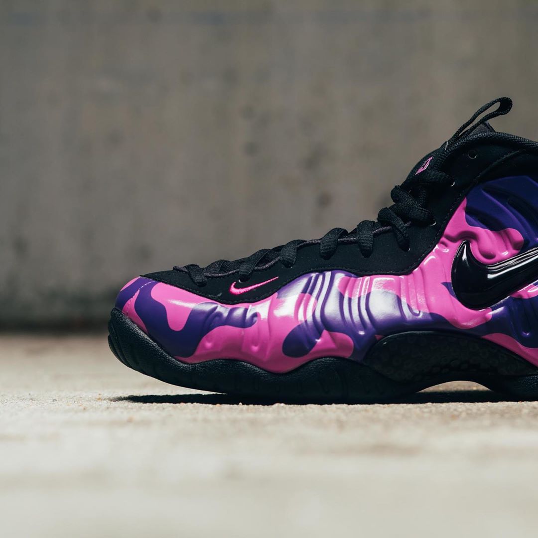 Air Foamposite Pro,Nike,  许久未见的亮眼配色！这双「紫迷彩泡」太骚气！