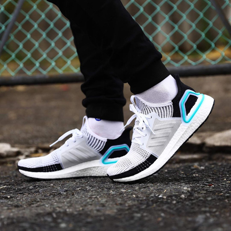 adidas,Ultra Boost,G54012  后跟天蓝色点缀！Ultra Boost 19 全新配色发售！