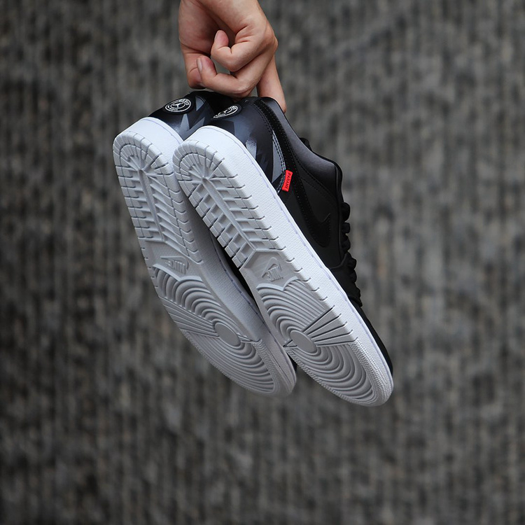Air Jordan,Air Jordan 1 Low,CK  最新实物欣赏！Air Jordan 1 Low “PSG” 国内近期有望发售！