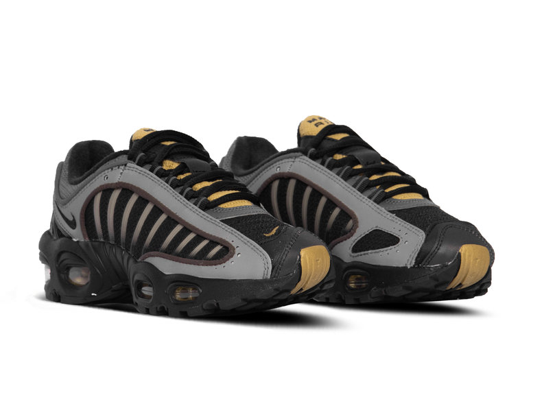 Nike,Air Max Tailwind 4,发售,AQ2  Supreme 联名带货！Air Max Tailwind 4 新配色来袭！