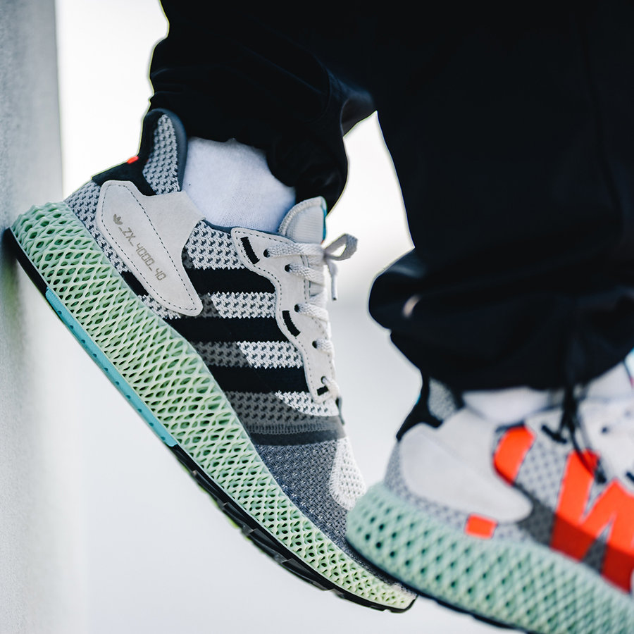 发售,ZX 4000,adidas  独特鞋身字体涂鸦！这样的 adidas ZX 4000 你见过吗？