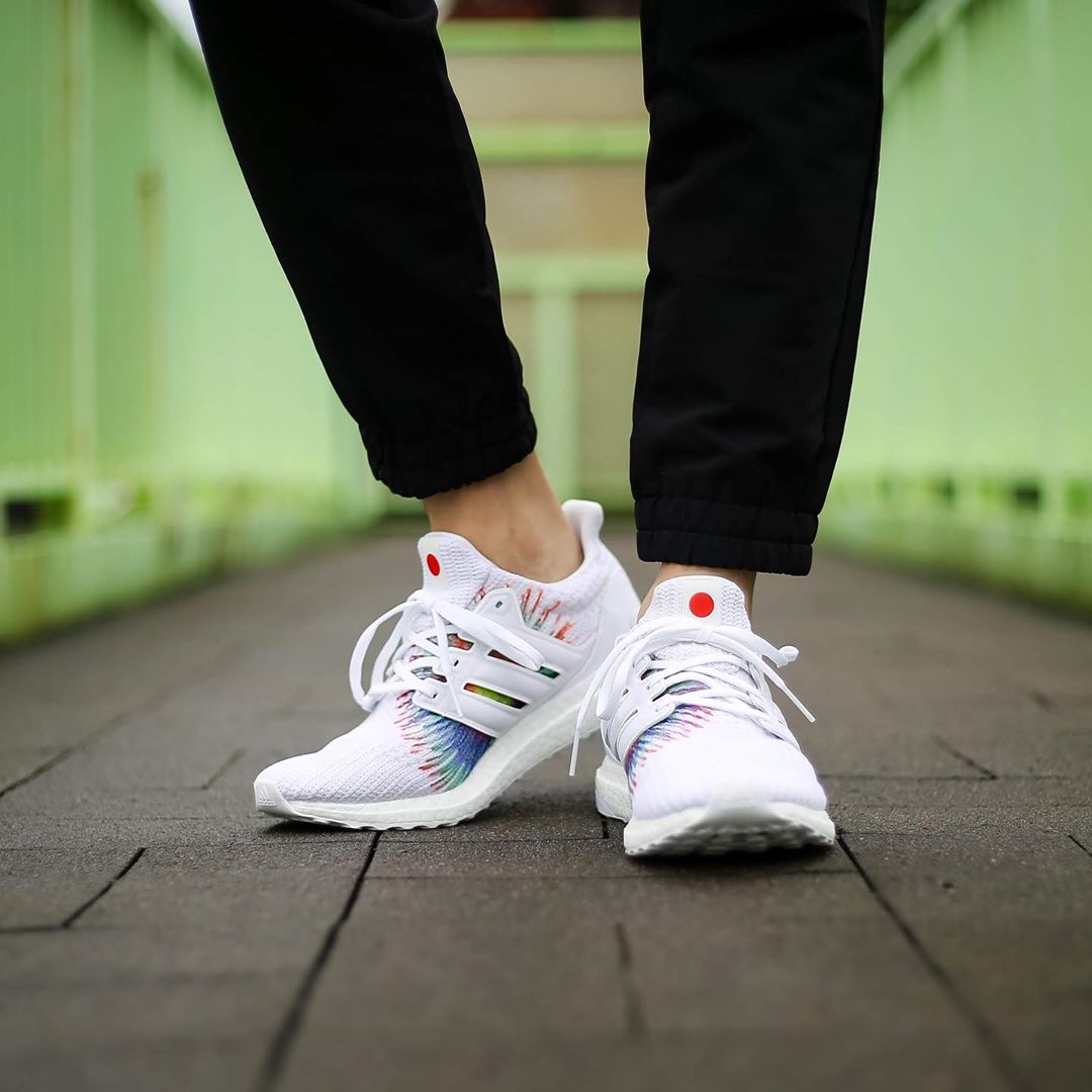 UB,Ultra Boost,FW3730  绚丽彩虹扎染鞋面！日本限定 Ultra Boost 4.0 最新上脚美图！