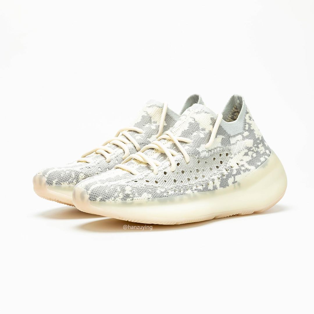 Yeezy 350 V3,adidas,发售,上脚  Yeezy 350 V3 清晰实物上脚来了！却遭到曝料大神质疑！