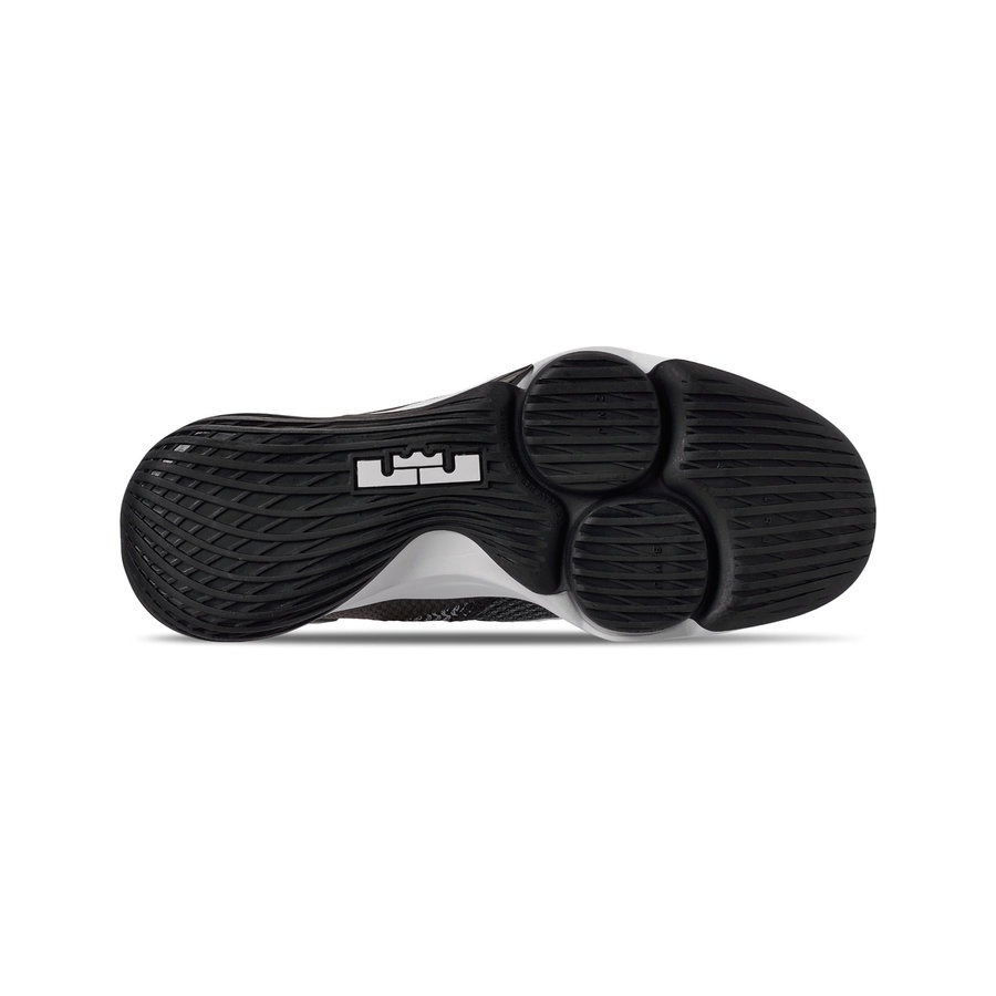 LeBron Witness 4,Nike  亲民版 LeBron 17！Nike LeBron Witness 4 实物曝光