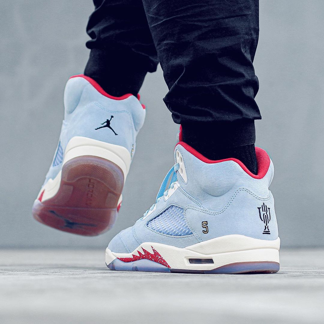 AJ5,Air Jordan 5,Nike,OFF-WHIT  天价冰蓝 AJ5 不算有排面！最火的球鞋联名你真懂吗？