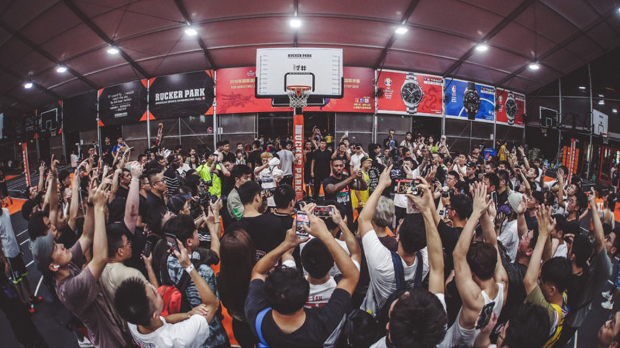利拉德,明星,上脚  NBA 第一 Rapper 又来中国了！除了唱歌，还带来新鞋的消息！