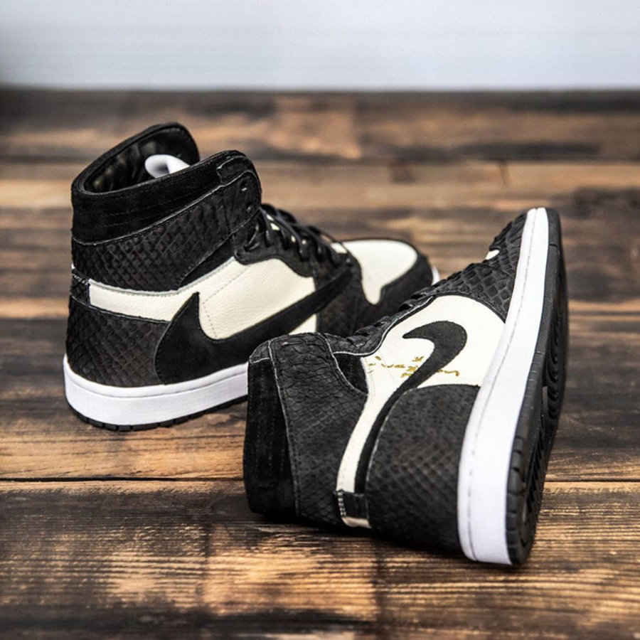 Air Jordan 1,AJ1,The Shoe Surg  木炭黑反钩登场！定制版 Air Jordan 1 你心动吗？