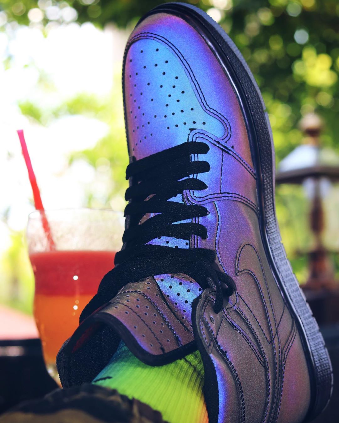 Nike,Air Jordan 1,aj1,发售  Air Jordan 1 也能搭载 Zoom 气垫？这款反光星空鞋面你打几分