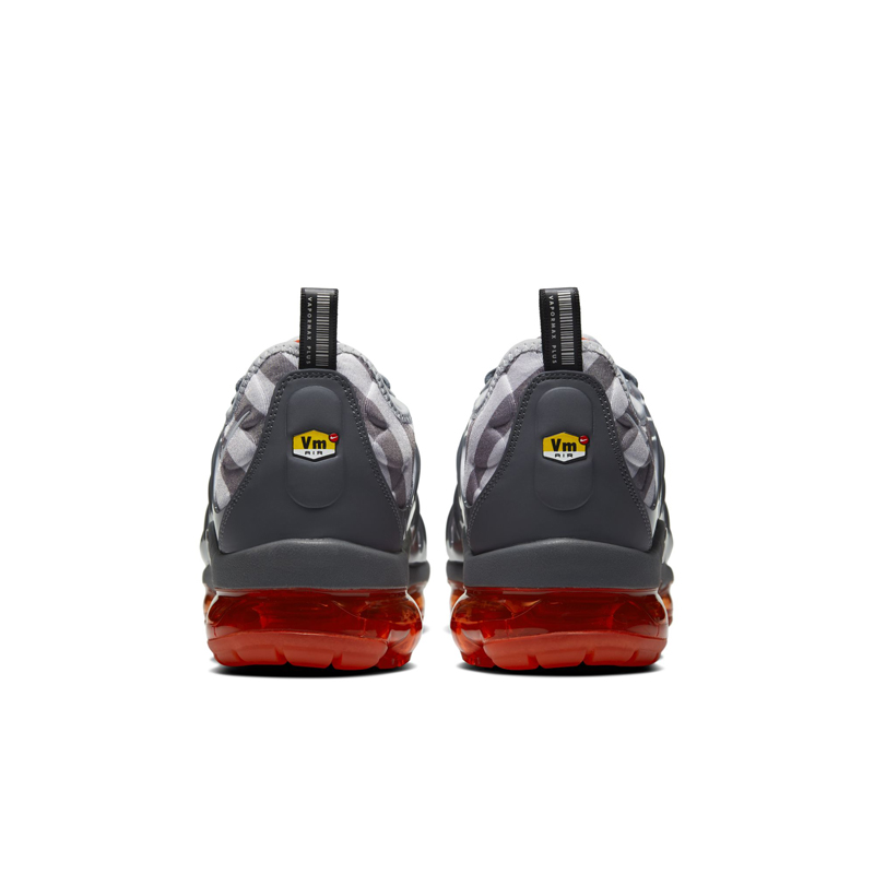 VaporMax Plus,Nike  OFF-WHITE 既视感！VaporMax Plus 全新配色官图释出