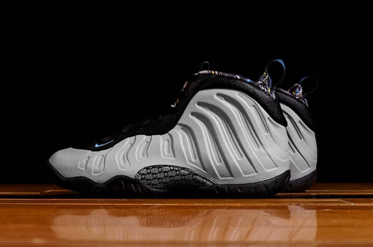 Nike,Little Posite One,644791-  酷灰 + 涂鸦细节！这双 Little Posite One 个性十足！