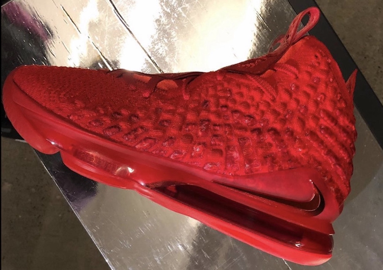 Nike LeBron 17,BQ3177-600  霸气大红装扮！全新 LeBron 17 “University Red” 配色即将登场！