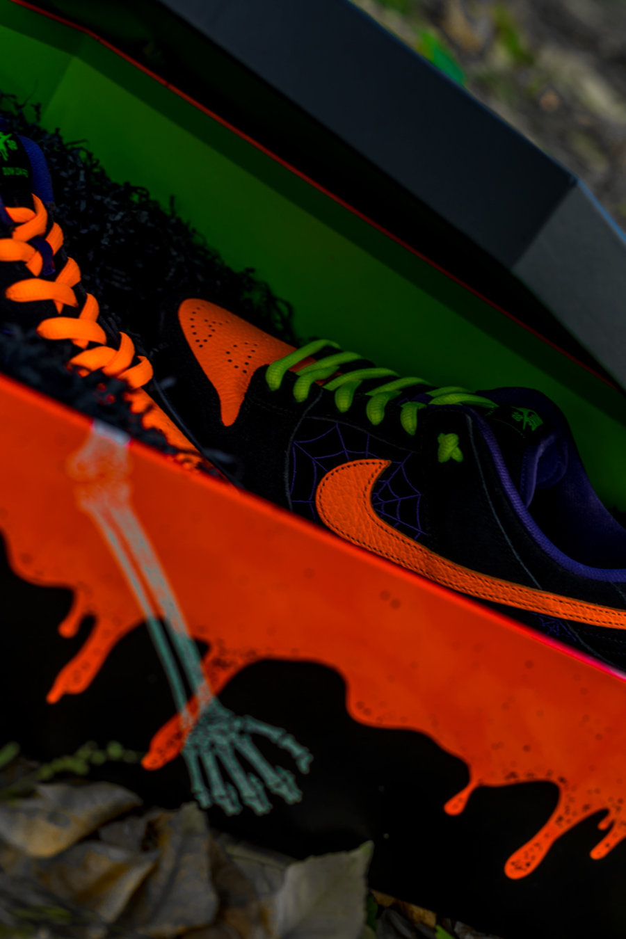 Nike,Dunk SB,  特殊鞋盒抢先开箱上脚！周董超爱的「万圣节」Dunk SB 明天发售！