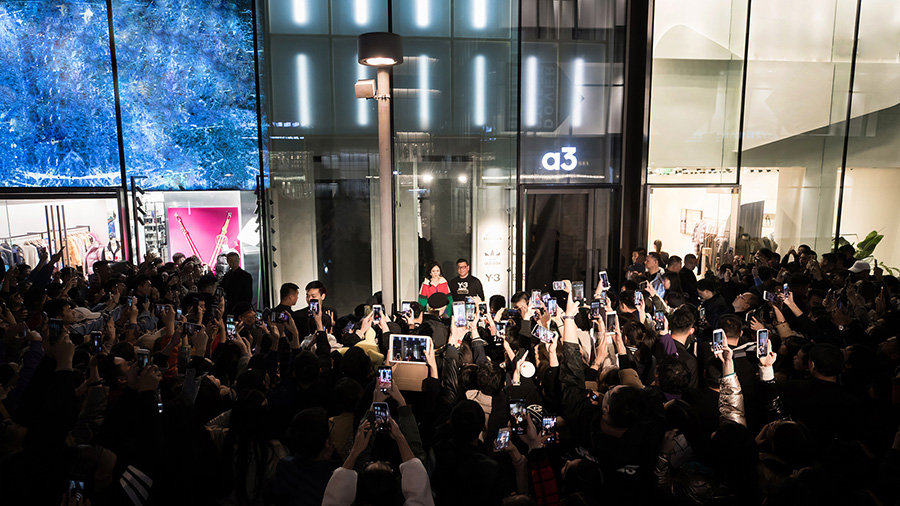a3 store,adidas Originals,三叶草,  杨幂空降阿迪达斯首家 a3 store！买球鞋又多了个必去之处！