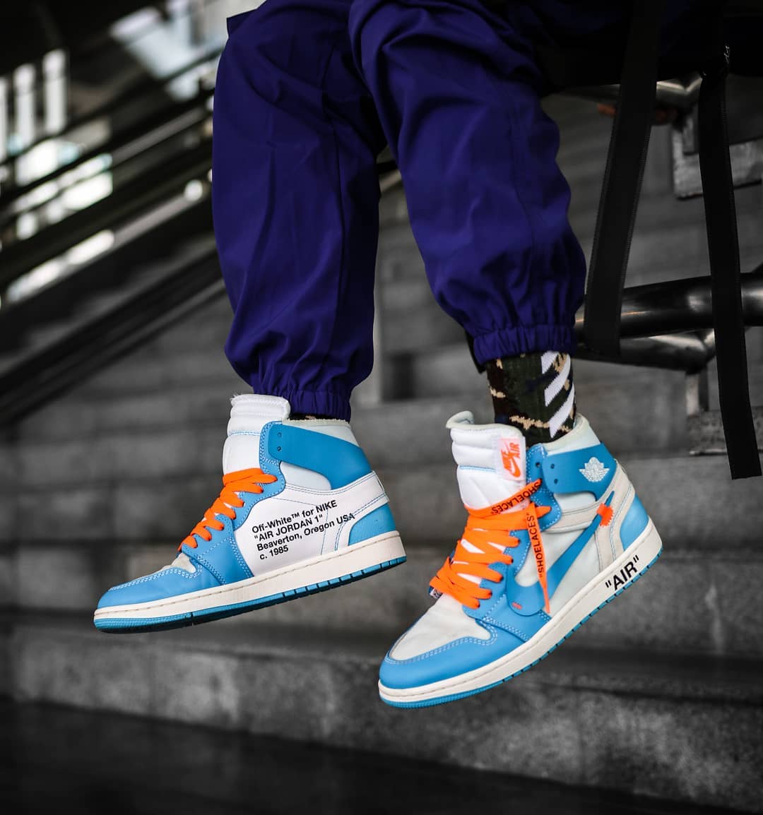 倒钩,、,北卡,AJ1,市场价,暴跌,跟风,冲,这些,  倒钩、OW 北卡 AJ1 市场价暴跌！跟风冲这些鞋的人都后悔了！