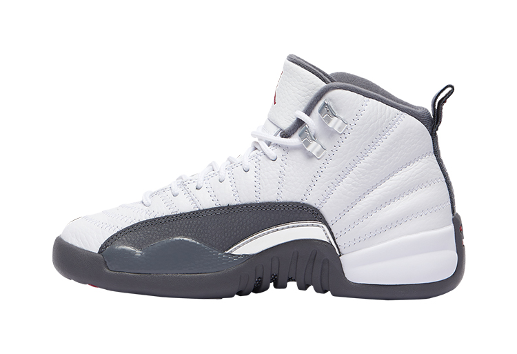 AJ,AJ12  简约配色 + 亮眼细节！这双 Air Jordan 12 你打几分？
