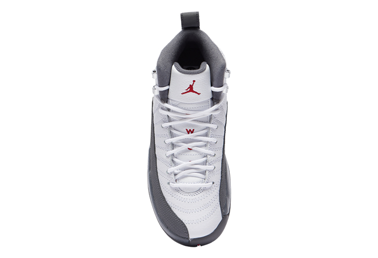 AJ,AJ12  简约配色 + 亮眼细节！这双 Air Jordan 12 你打几分？