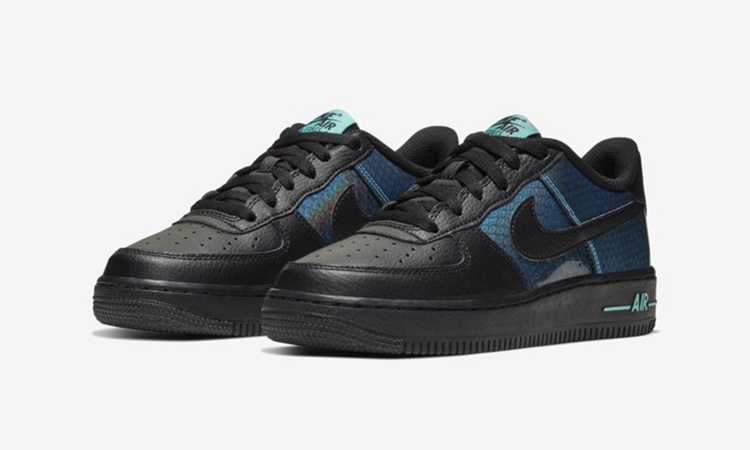 Nike,Air Force 1 Low SE GS,CI3  亮眼漆皮暗藏蛇纹！这双 Air Force 1 有点抢眼，但是...