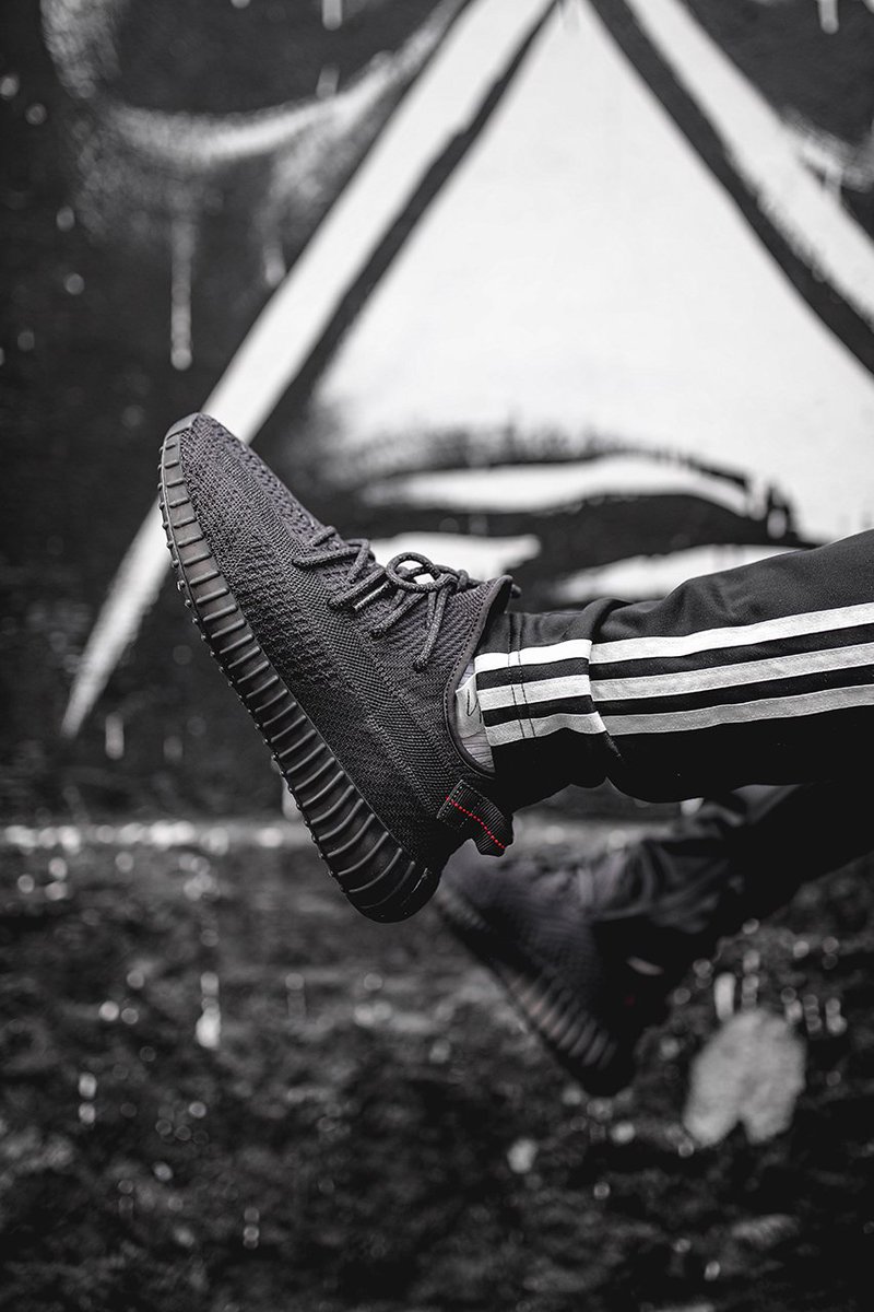 adidas,Yeezy,Yeezy Boost 350 V  今年 Yeezy 全线大降价！一个月跌一千多的不止黑天使！80% 都低于原价！
