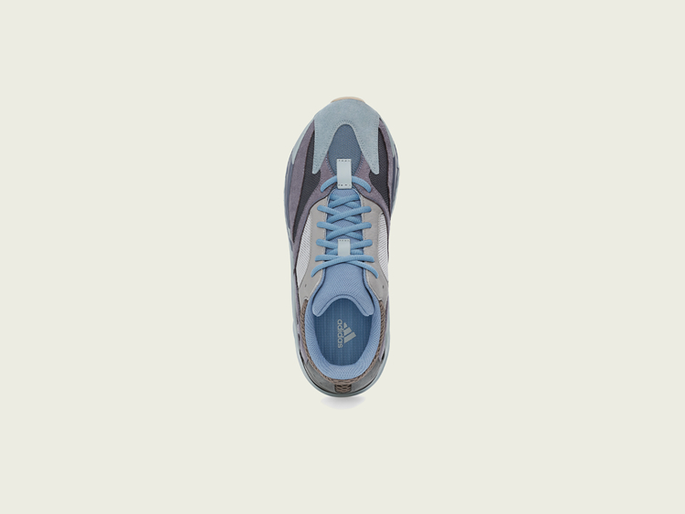 adidas,Yeezy Boost 700,“Carbon  多色拼接设计！ Yeezy Boost 700 全新配色即将发售！