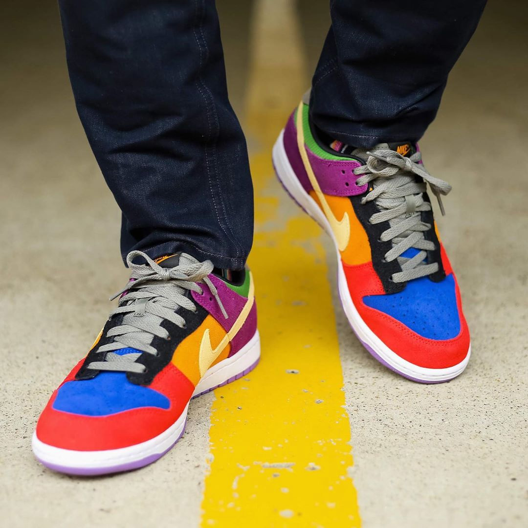 Dunk Low,Nike,CT5050-500,Viote  17 年后再度回归，无数大咖上脚！这双 Dunk Low 会是你的菜吗？