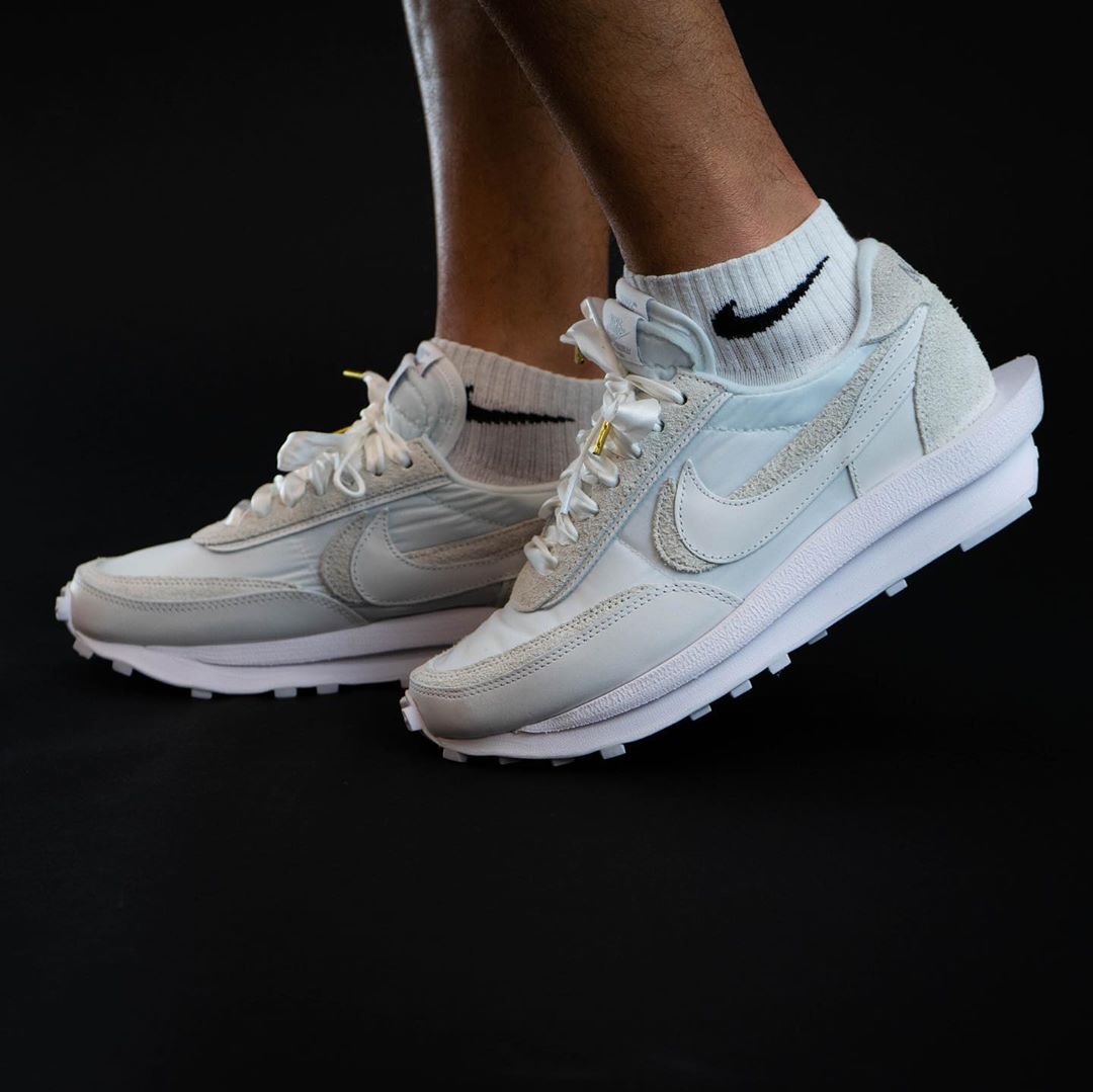 Nike,sacai,LDV Waffle,BV0073-1  顶级奢华小白鞋！纯白 sacai x LDV Waffle 上脚照曝光！