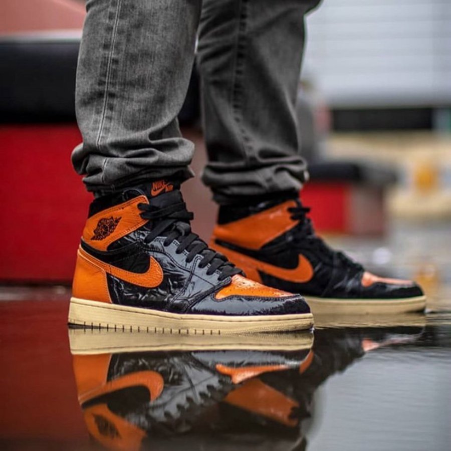 Air Jordan 1,AJ1  这十双当下「最值得买的 AJ1」里，还真有好看好搭的性价比之选！