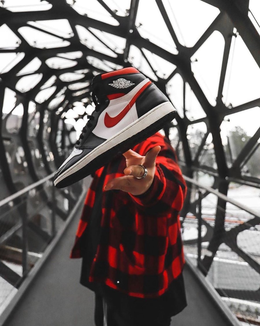 Air Jordan 1,AJ1  这十双当下「最值得买的 AJ1」里，还真有好看好搭的性价比之选！