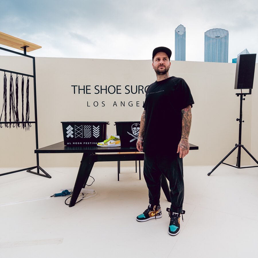 The Shoe Surgeon,AJ1,Air Jorda  顶级球鞋玩家的快乐，你根本想象不到！OW x AJ1 都是日常搭配...
