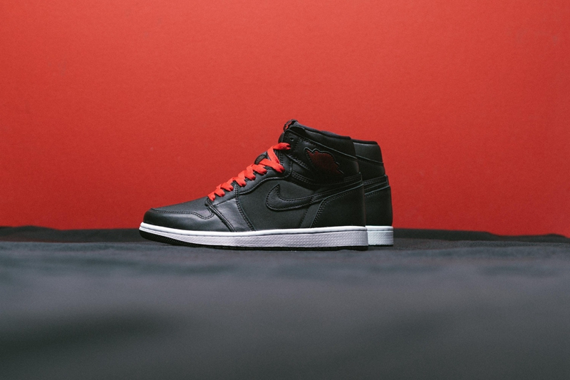 AJ1,Air Jordan 1,555088-060,发售  「黑红丝绸」 Air Jordan 1 最新实物美图！目前仍可原价入手！