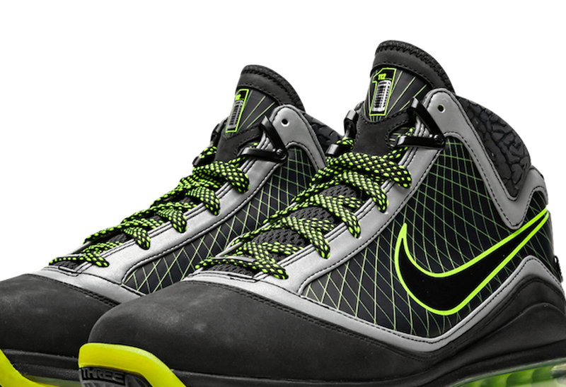 Nike LeBron 7,DJ Clark Kent,F&  DJ Clark Kent 亲友限定！这双 Nike LeBron 7 太帅了！