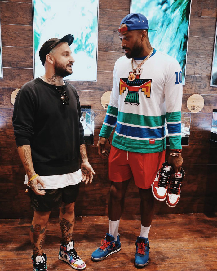 Yeezy,AJ1,Nike,球鞋定制  明星疯抢、均价上万！哪一双才是「吊打官方」的绝美球鞋！