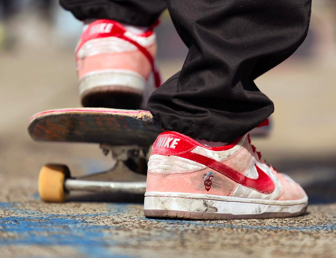 CT2552-800,Dunk SB,StrangeLove CT2552-800 确实人见人爱！StrangeLove x Nike SB Dunk Low 还有一周发售！