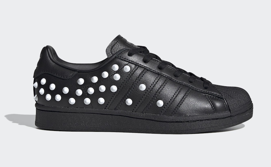 adidas,Superstar,FV3344,FV3343  庆祝诞生五十周年！铆钉贝壳头 Superstar 现已发售