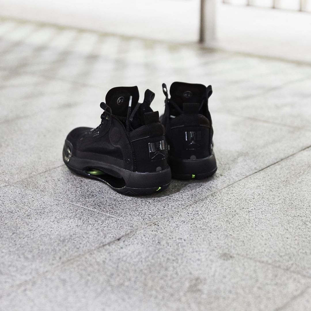 Air Jordan 34,Black Cat,发售  耐脏好打理！黑猫 Air Jordan 34 实物美图来了！海外已发售！
