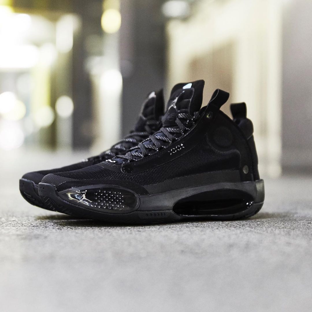Air Jordan 34,Black Cat,发售  耐脏好打理！黑猫 Air Jordan 34 实物美图来了！海外已发售！