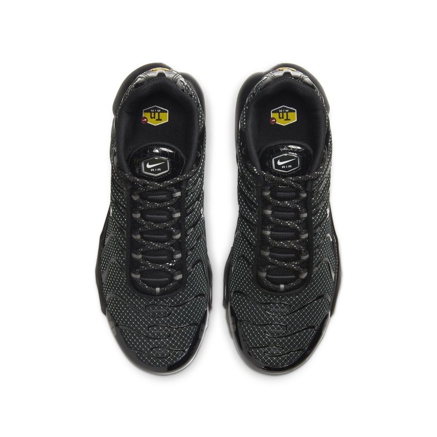 Nike,Air Max Plus  超帅蛇眼细节！Air Max Plus 这款新配色颇有看点！