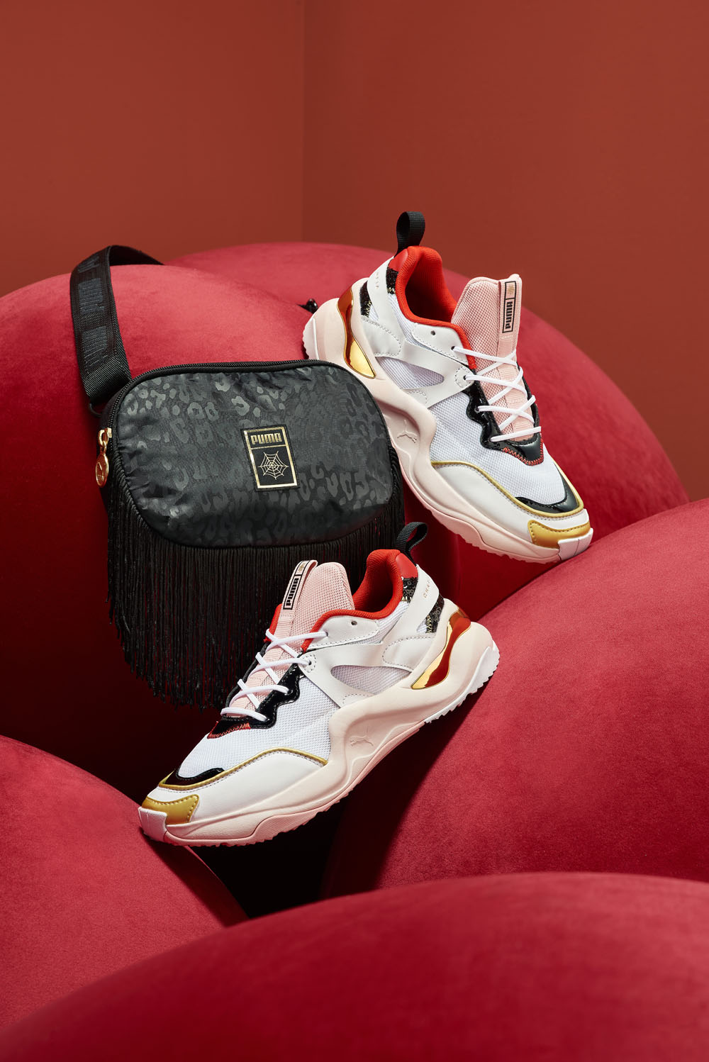 PUMA,CHARLOTTE OLYMPIA,蔡依林,发售  蔡依林带来狂野性感穿搭！全新 PUMA 联名现已发售