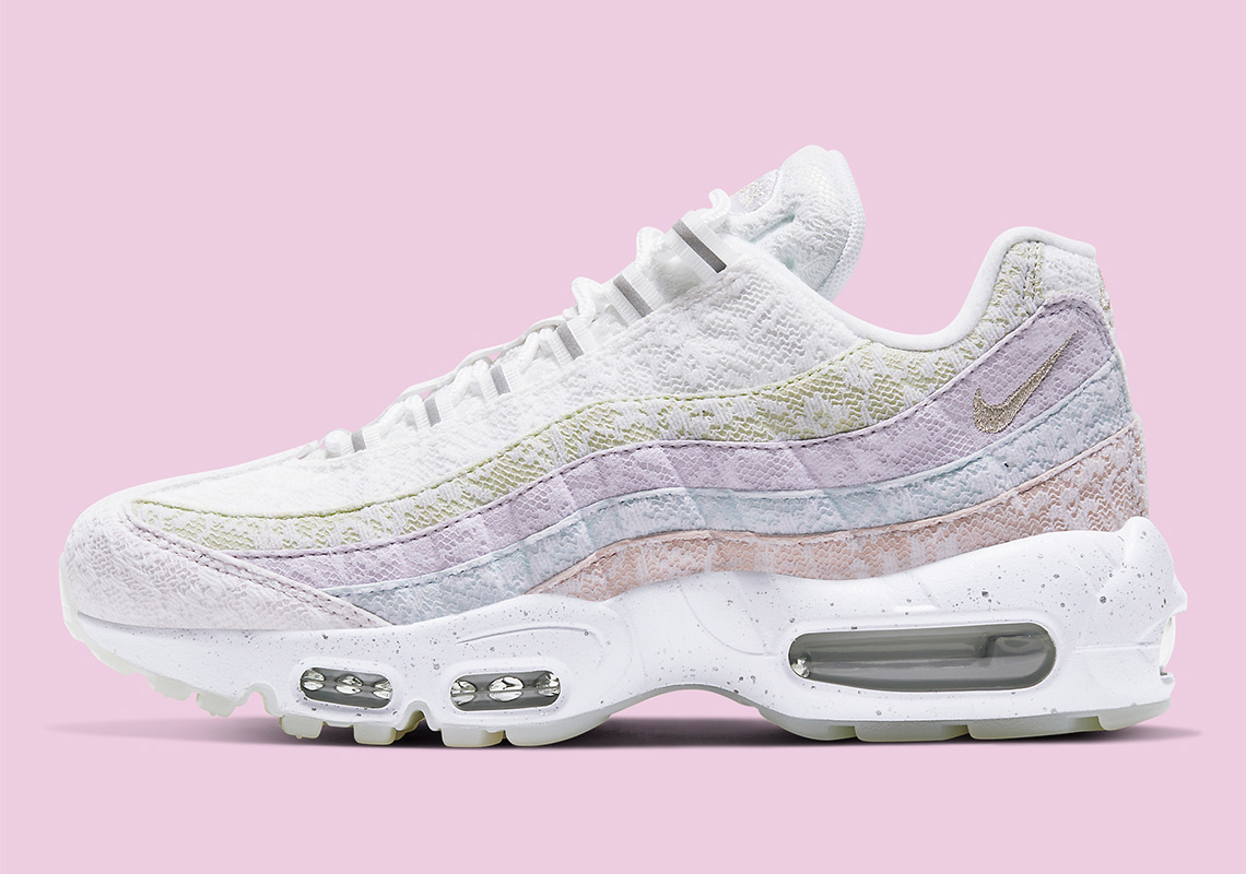 Nike,Air Max 95,CU9454-194  瞬间击中少女心！花卉蕾丝 Air Max 95 即将发售！