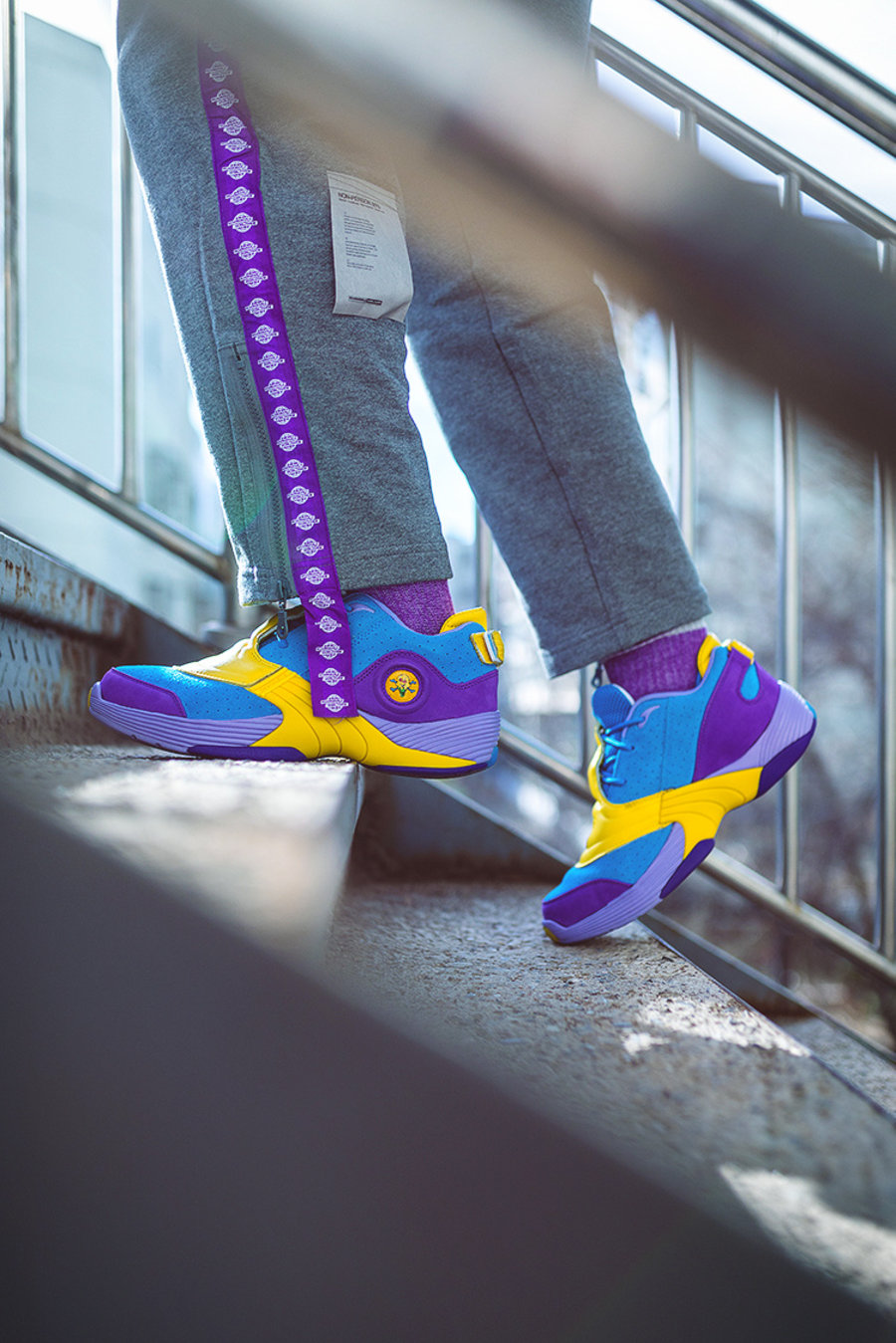 BBC,Reebok,Question Low  菲董真有牌面！BBC x Reebok 新联名竟把 Logo 换了？！