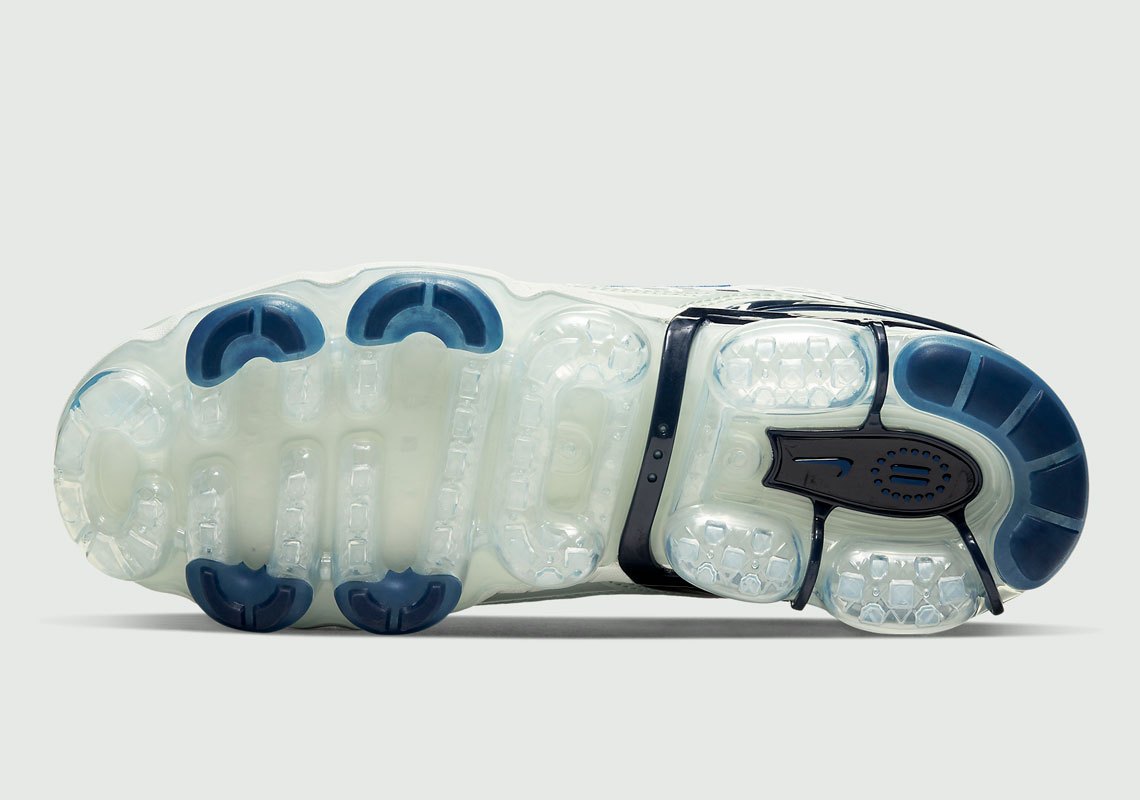 Nike,Air VaporMax 360,CK9671-0  清爽白蓝装扮！Nike Air VaporMax 360 全新配色登场！