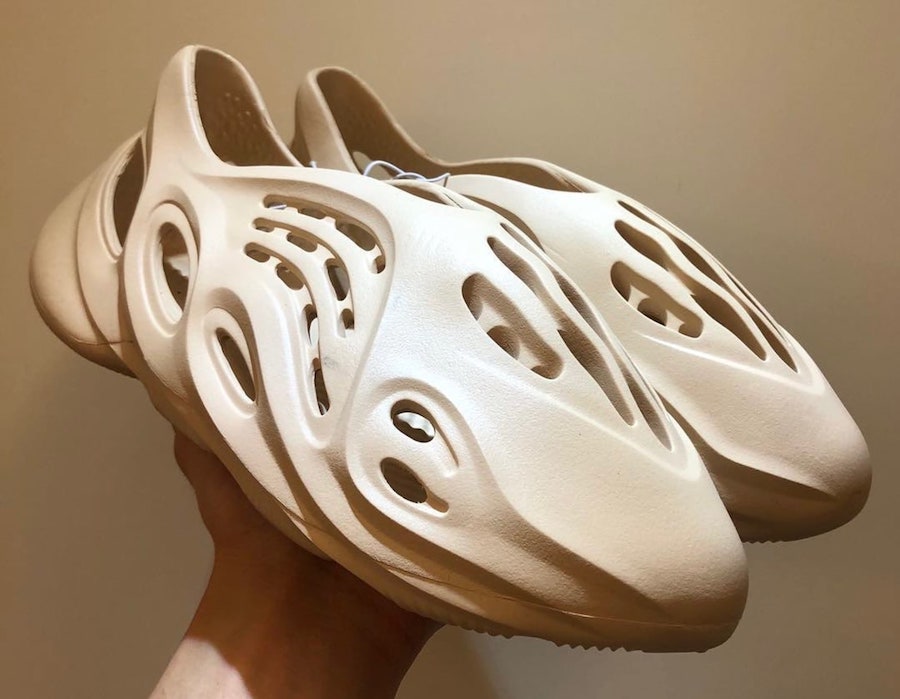 Yeezy Foam Runner  Yeezy Foam Runner 四款配色实物曝光！预计今夏发售！