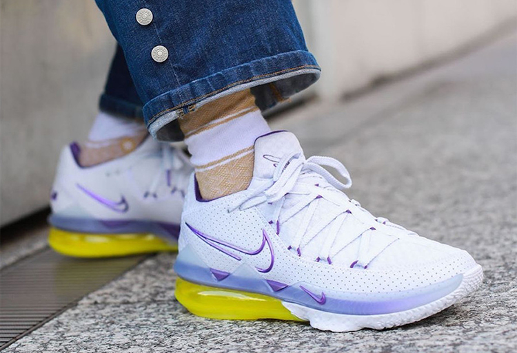 Nike,LeBron 17 Low,Lakers Home  熟悉的白紫装扮！LeBron 17 Low 迎来湖人队主场配色！