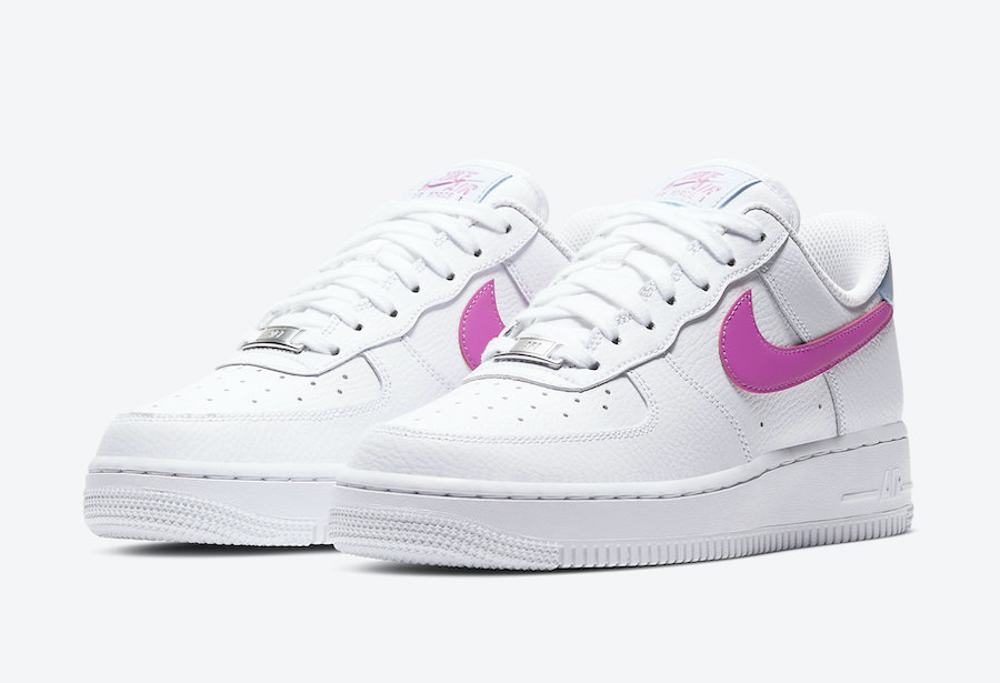 Air Force 1,AF1,Nike,发售  超醒目粉色 Swoosh！小白鞋 Air Force 1 迎来可爱升级！