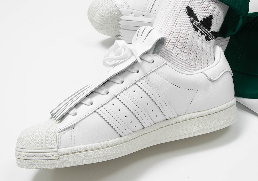 Superstar,adidas,发售  复古流苏造型！贝壳头 Superstar 小白鞋迎来全新升级！