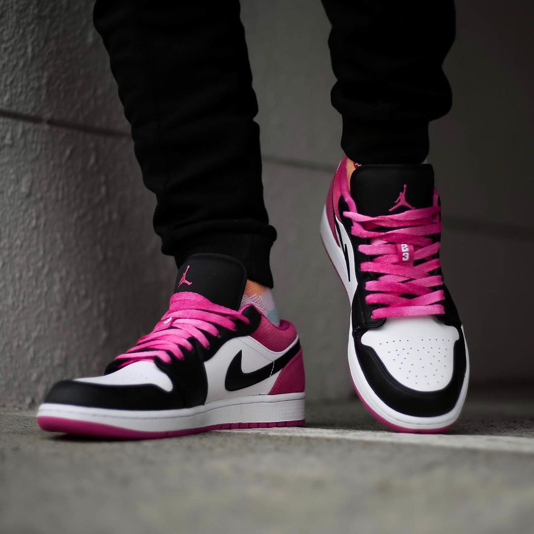 CK3022-005,CK3022-004,发售,AJ1,S  抢眼黑脚趾构色！两款新配色 AJ1 Low 惊艳登场！现已发售！
