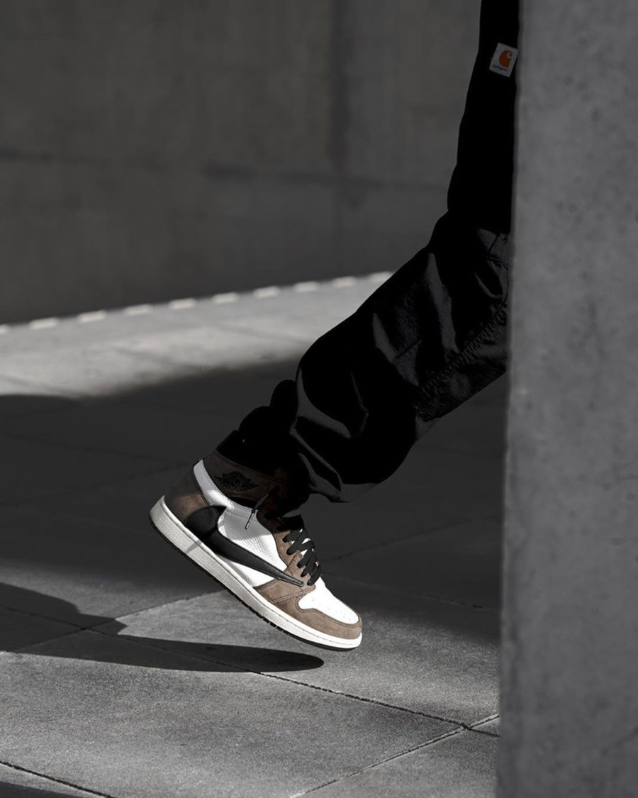 Air Jordan 1,AJ1  反勾、丝绸暴跌千元！AJ1 全线降价！只有一双不降反升！