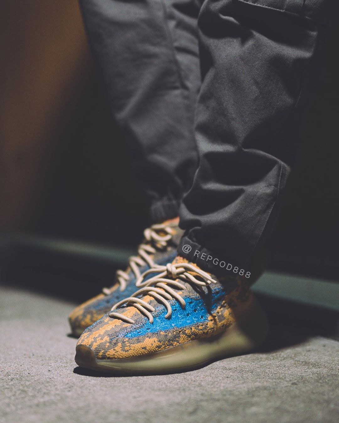 Yeezy Boost 380,Yeezy,上脚,发售,FY  全新满天星 Yeezy 380 上脚照来了！颜值一言难尽...